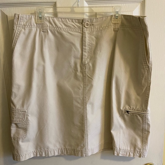 Women’s Eddie Bauer Cargo Skirt, size 16 - Picture 2 of 14